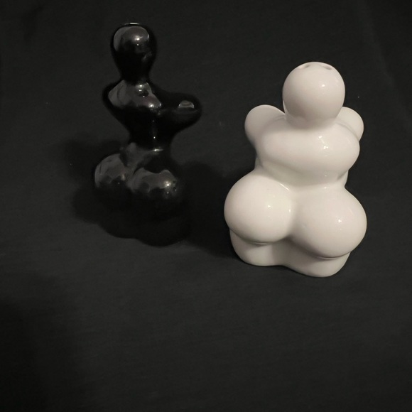 White and Black Body Figurine Salt and Pepper Shakers - Picture 3 of 8
